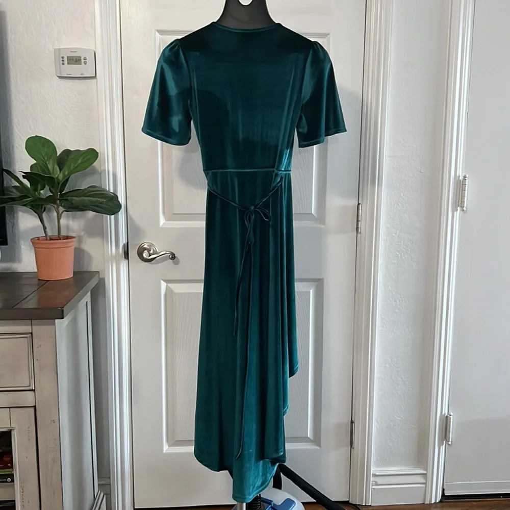 Lulus teal green velvet high-low wrap dress size S - Picture 2 of 8